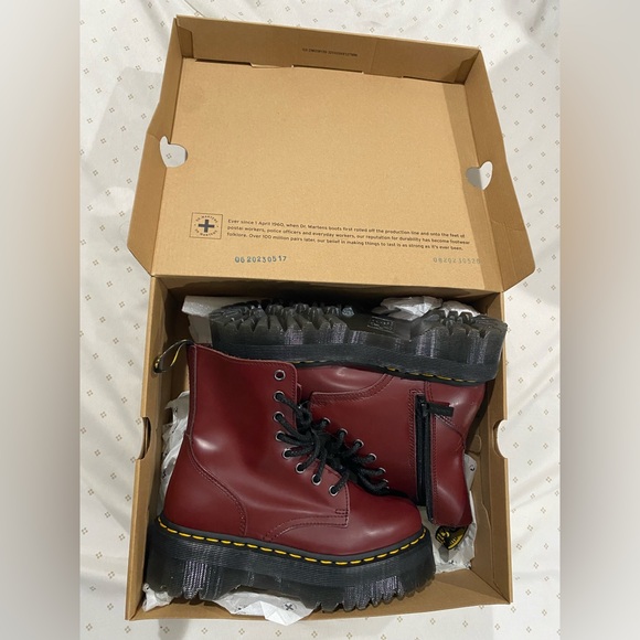 JADON
CHERRY RED
Drr martens - Picture 5 of 6